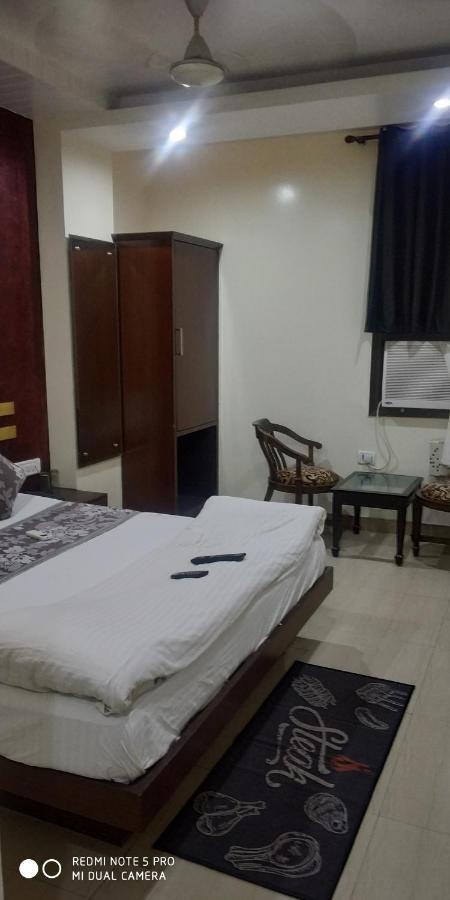 Adb Rooms Udhav Palace New Delhi Ngoại thất bức ảnh