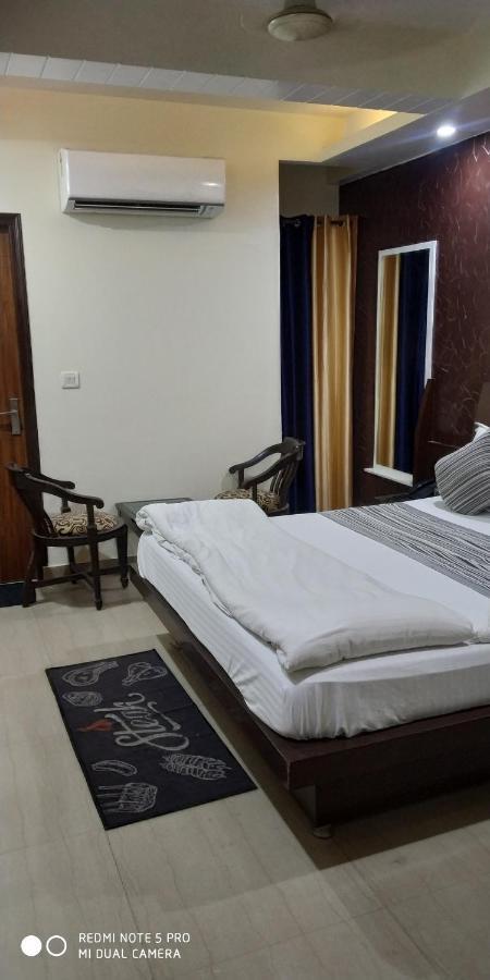 Adb Rooms Udhav Palace New Delhi Ngoại thất bức ảnh