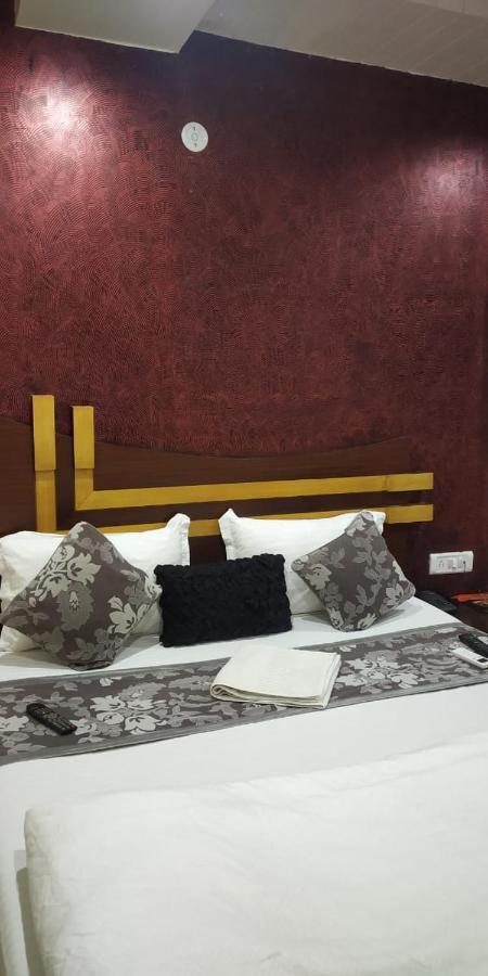 Adb Rooms Udhav Palace New Delhi Ngoại thất bức ảnh