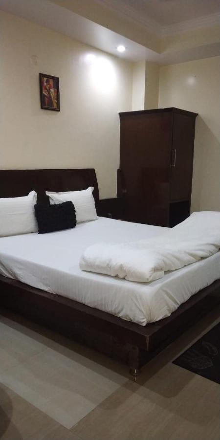 Adb Rooms Udhav Palace New Delhi Ngoại thất bức ảnh