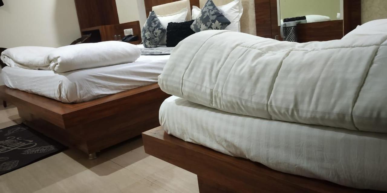 Adb Rooms Udhav Palace New Delhi Ngoại thất bức ảnh