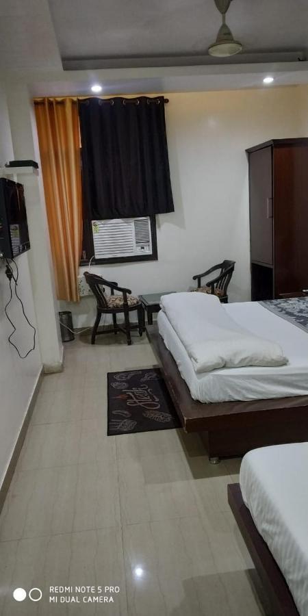 Adb Rooms Udhav Palace New Delhi Ngoại thất bức ảnh
