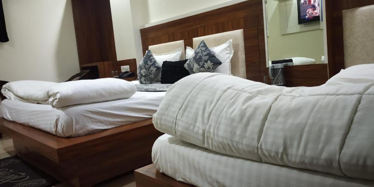 Adb Rooms Udhav Palace New Delhi Ngoại thất bức ảnh