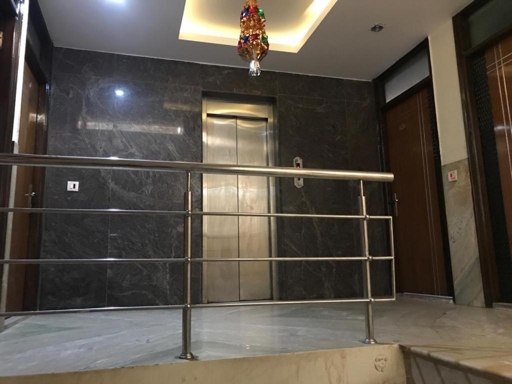 Adb Rooms Udhav Palace New Delhi Ngoại thất bức ảnh